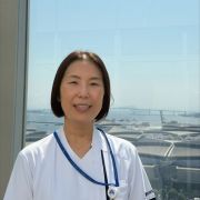 平川　菜穂美　さん